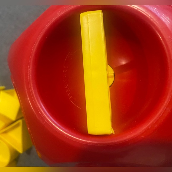 Tupperware Shape O Toy - Picture 3 of 3